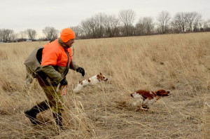 John-Jax-Hugo-run-in-field